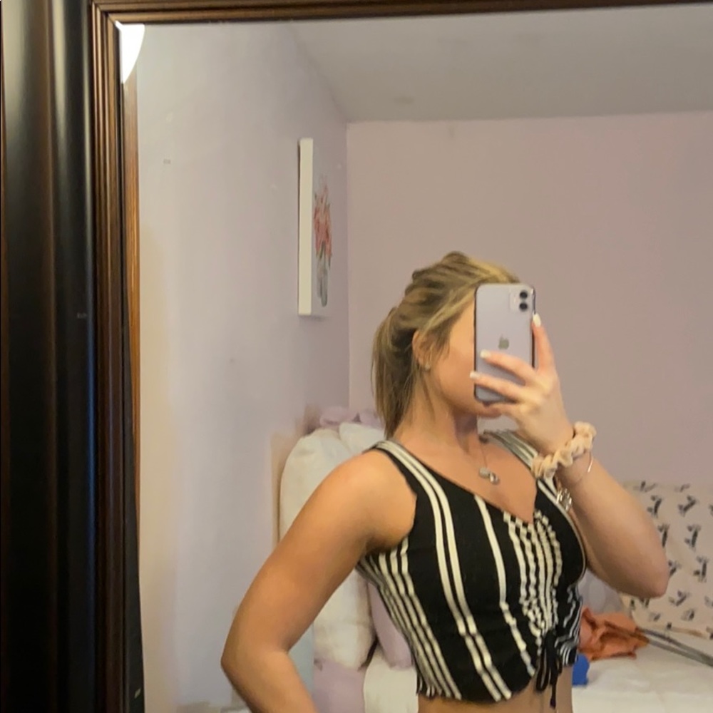 Crop Top - Picture 3 of 3